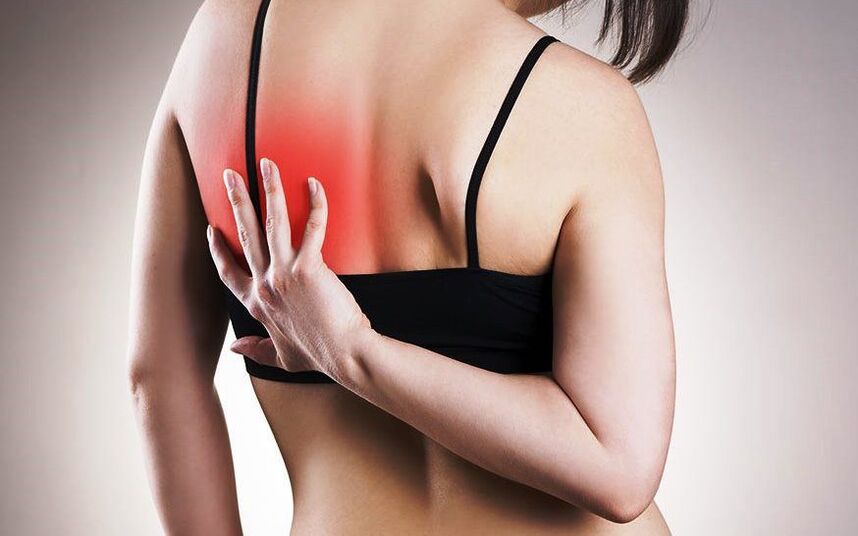 pain under the left shoulder blade of the back